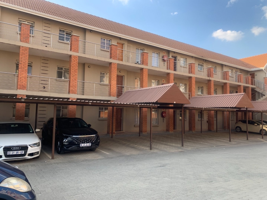 To Let 2 Bedroom Property for Rent in Kosmosdal Gauteng