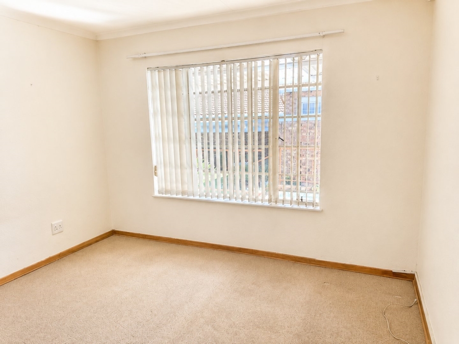 2 Bedroom Property for Sale in Honeydew Manor Gauteng