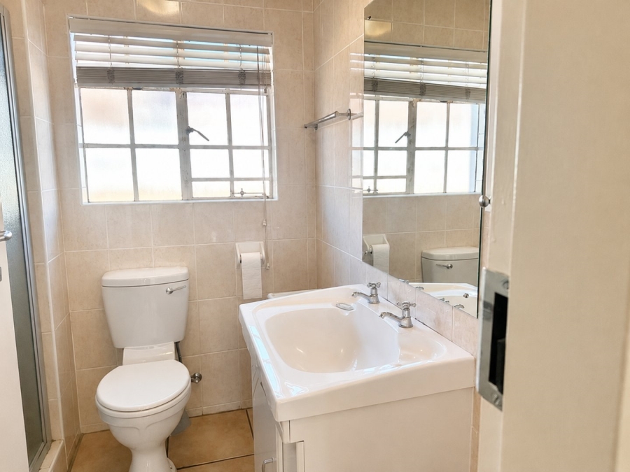2 Bedroom Property for Sale in Honeydew Manor Gauteng