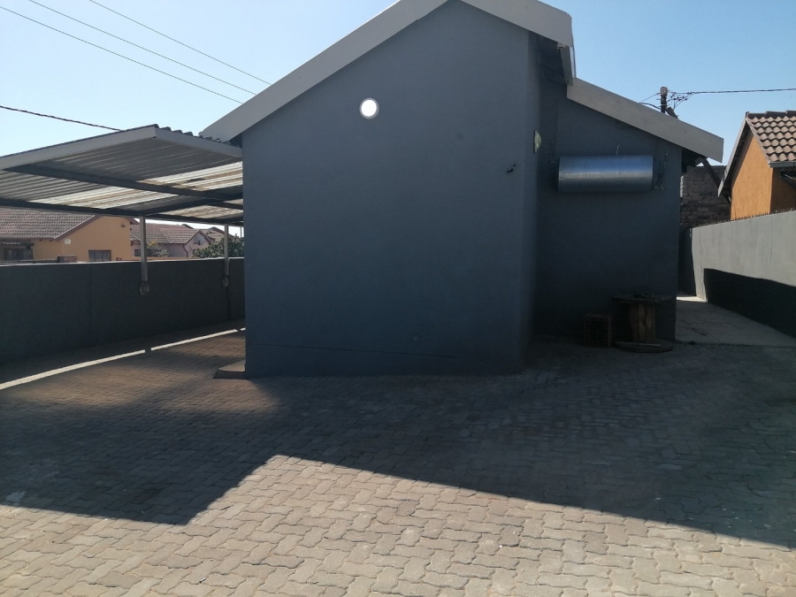 3 Bedroom Property for Sale in Ebony Park Gauteng