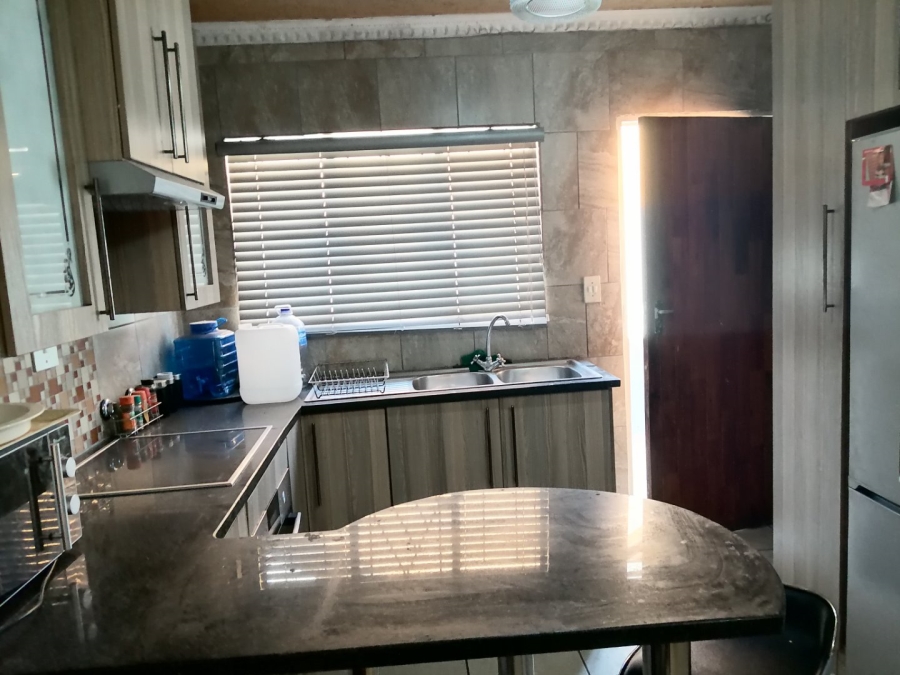 3 Bedroom Property for Sale in Ebony Park Gauteng