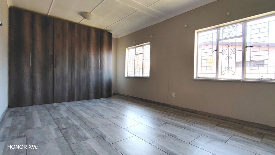 3 Bedroom Property for Sale in Rothdene Gauteng