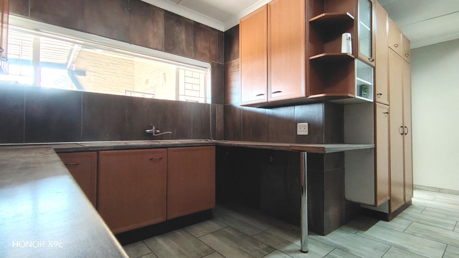 3 Bedroom Property for Sale in Rothdene Gauteng