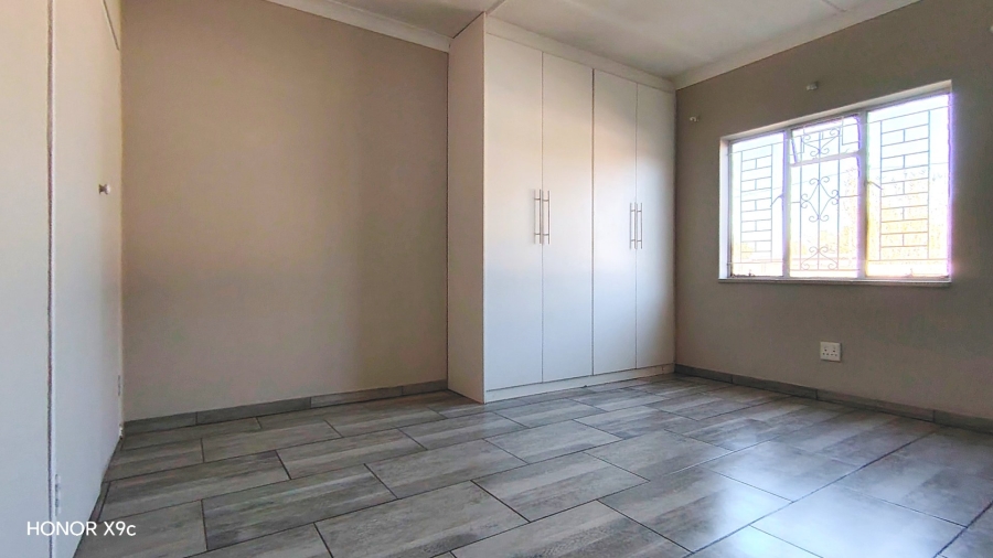 3 Bedroom Property for Sale in Rothdene Gauteng