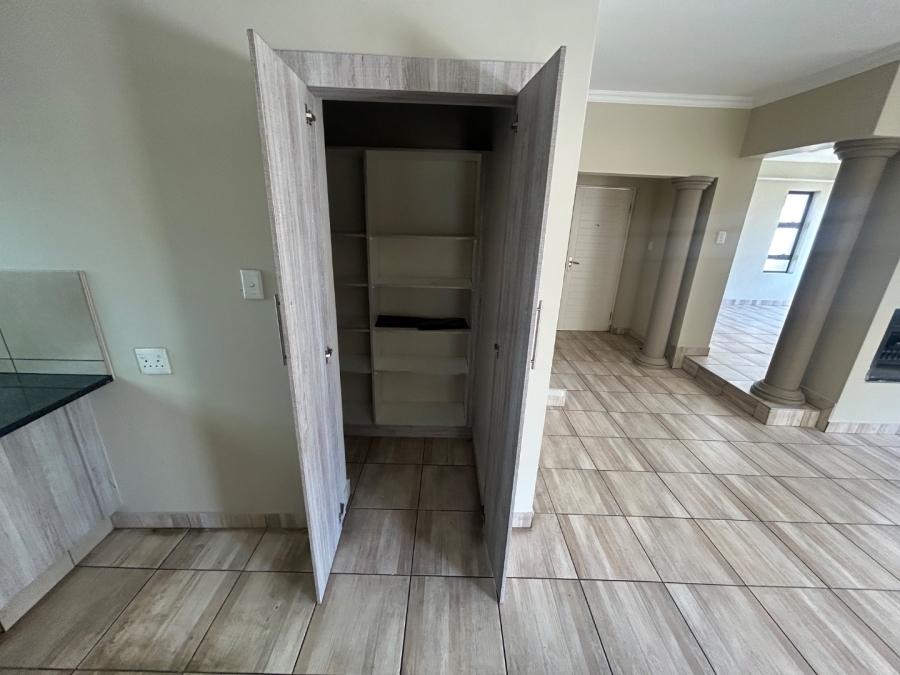 To Let 3 Bedroom Property for Rent in Kyalami Hills Gauteng