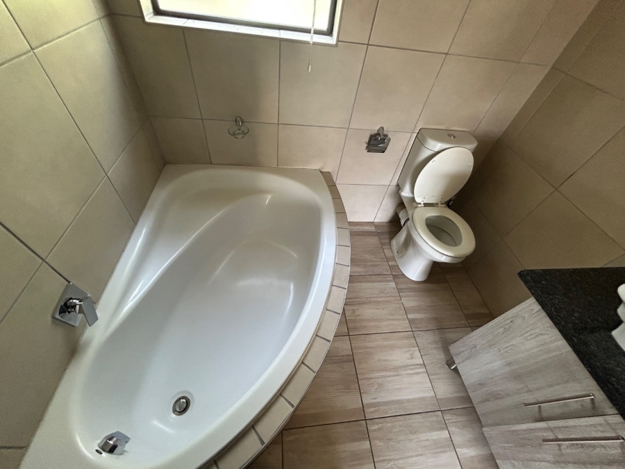 To Let 3 Bedroom Property for Rent in Kyalami Hills Gauteng