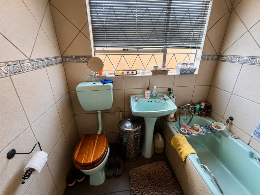 4 Bedroom Property for Sale in Elspark Gauteng