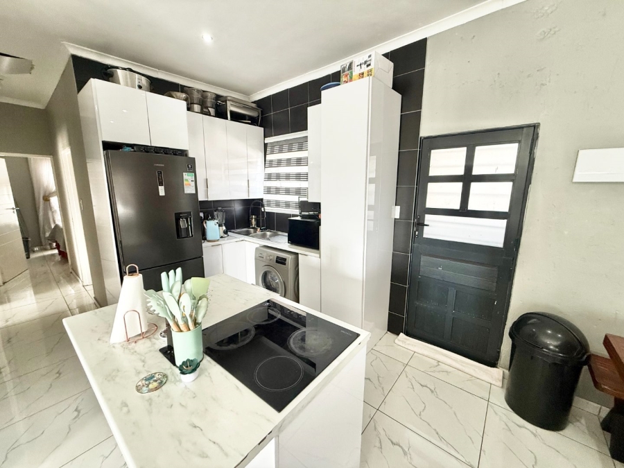 3 Bedroom Property for Sale in Fleurhof Gauteng