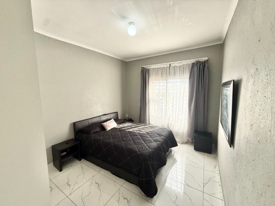 3 Bedroom Property for Sale in Fleurhof Gauteng