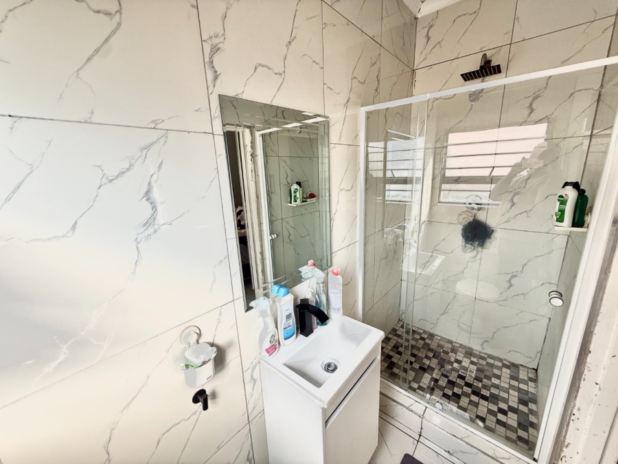 3 Bedroom Property for Sale in Fleurhof Gauteng