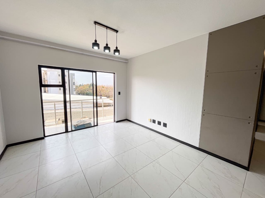 3 Bedroom Property for Sale in Broadacres Gauteng