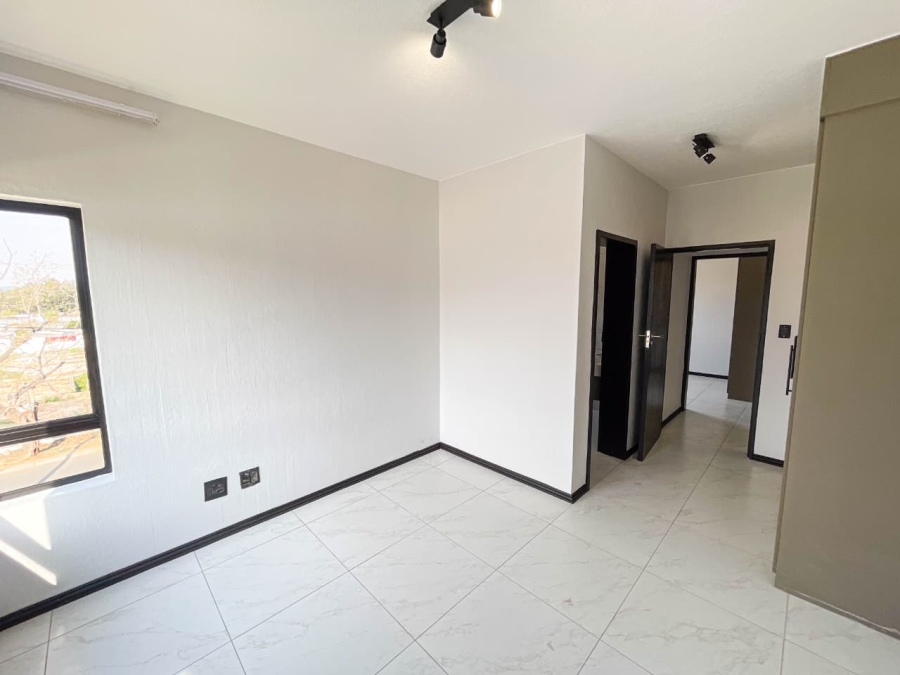 3 Bedroom Property for Sale in Broadacres Gauteng