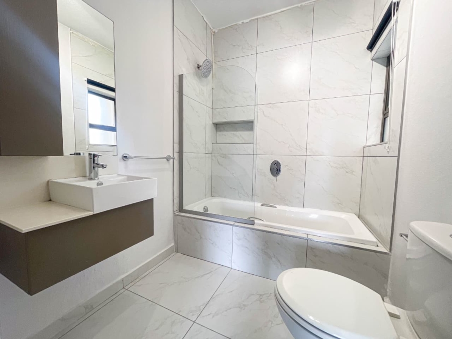 3 Bedroom Property for Sale in Broadacres Gauteng