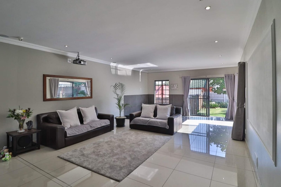 4 Bedroom Property for Sale in The Reeds Gauteng