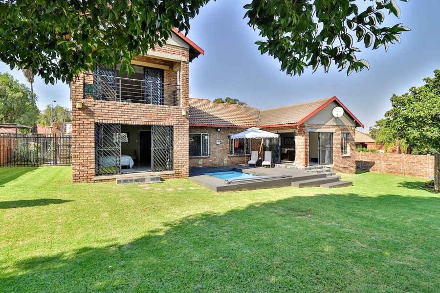 4 Bedroom Property for Sale in The Reeds Gauteng