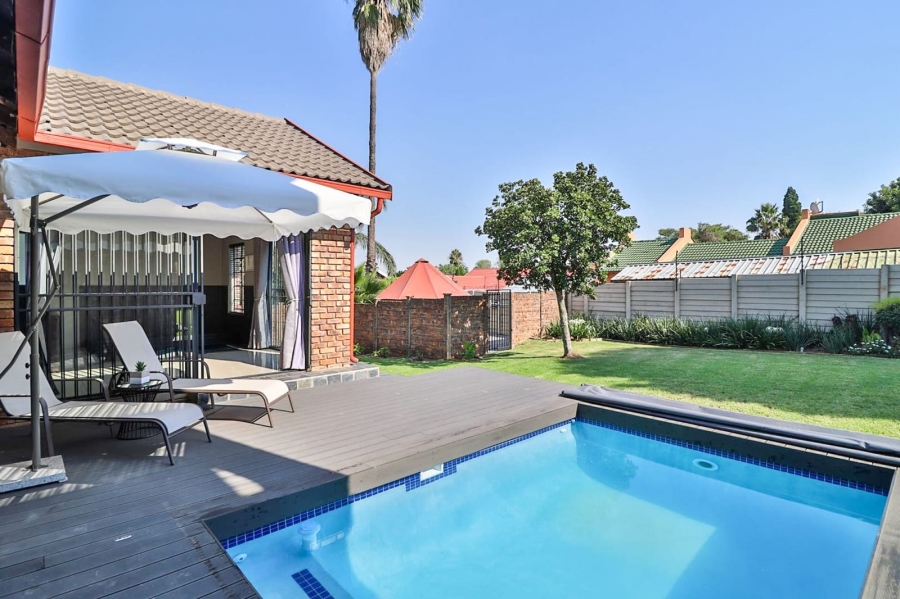 4 Bedroom Property for Sale in The Reeds Gauteng