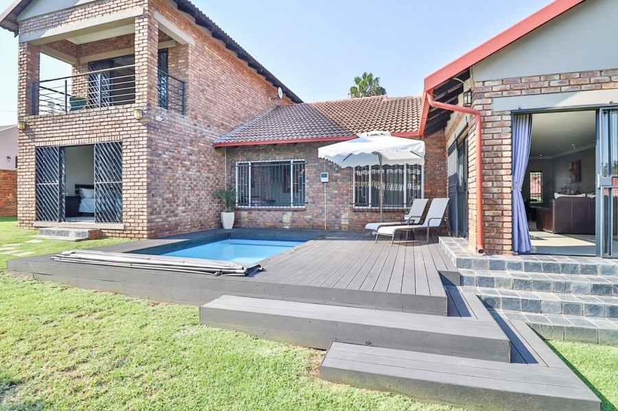 4 Bedroom Property for Sale in The Reeds Gauteng