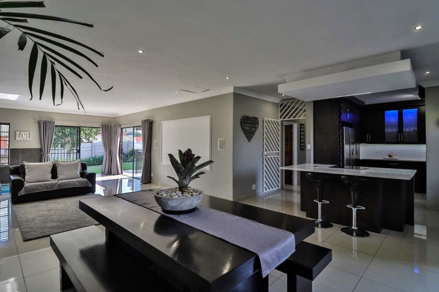 4 Bedroom Property for Sale in The Reeds Gauteng