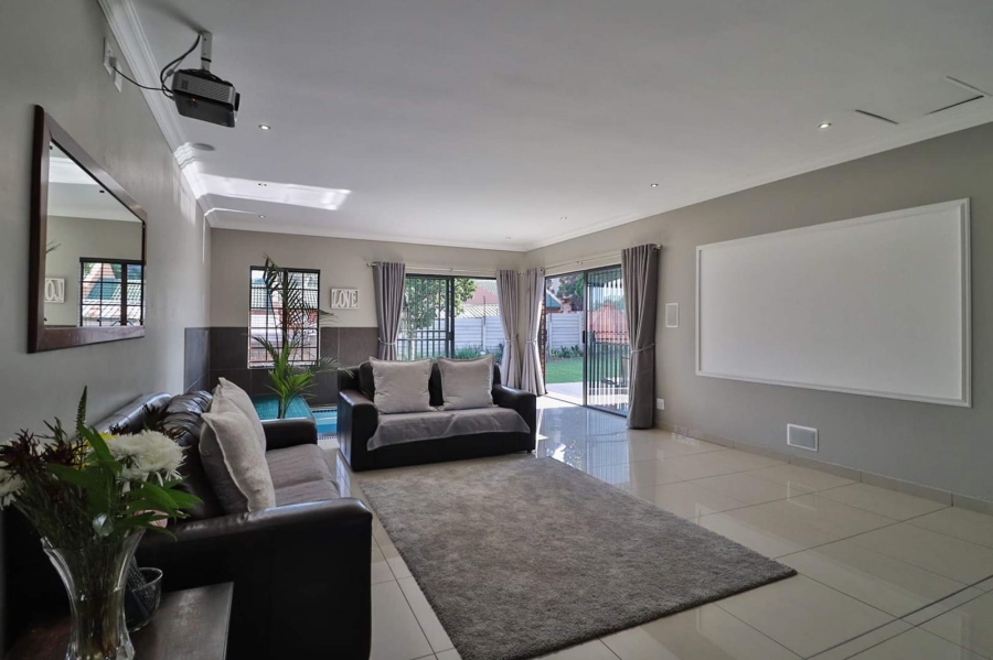 4 Bedroom Property for Sale in The Reeds Gauteng