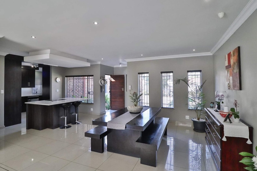4 Bedroom Property for Sale in The Reeds Gauteng