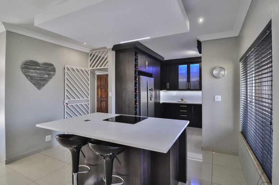 4 Bedroom Property for Sale in The Reeds Gauteng