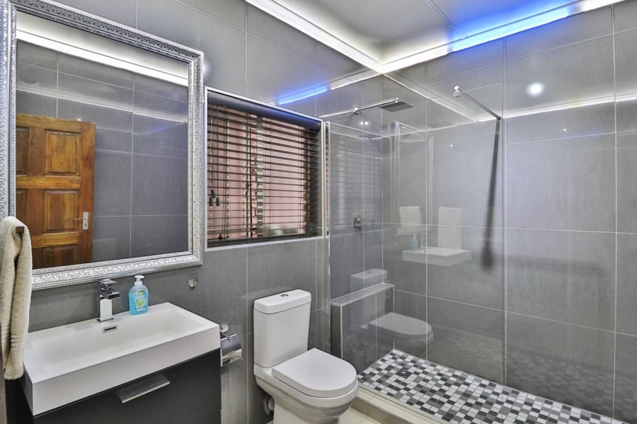 4 Bedroom Property for Sale in The Reeds Gauteng