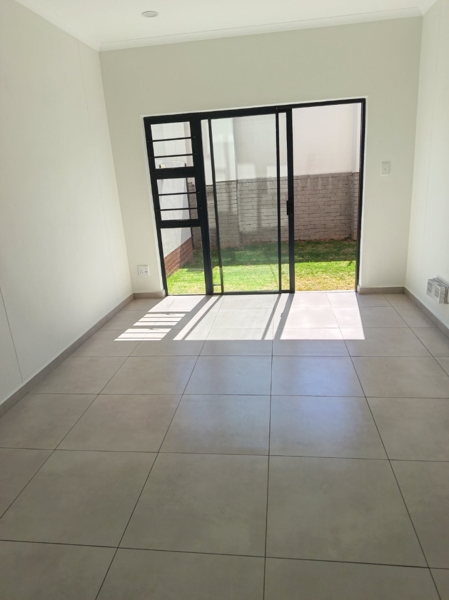 To Let 1 Bedroom Property for Rent in Greenstone Hill Gauteng