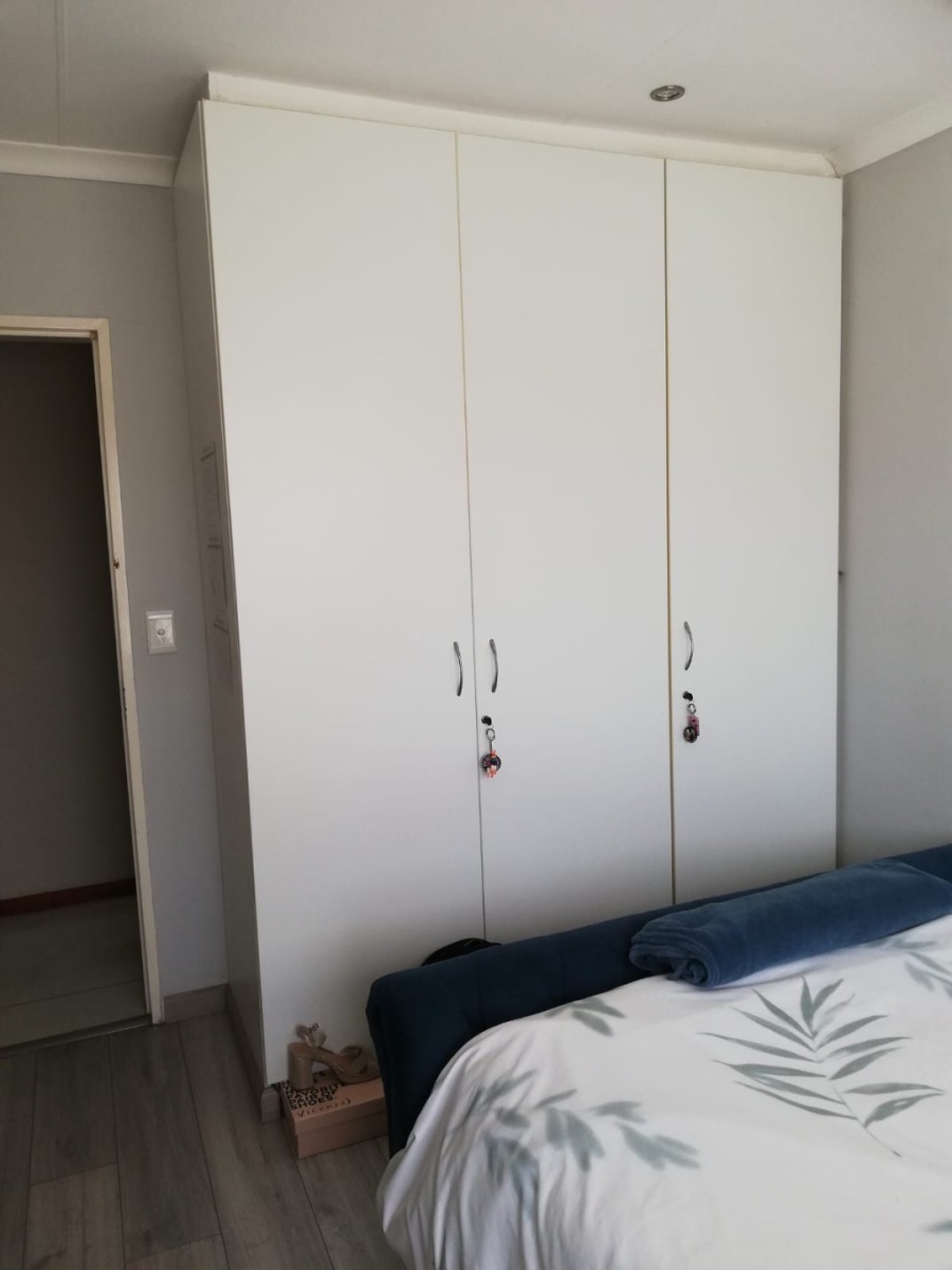 3 Bedroom Property for Sale in Eldoraigne Gauteng