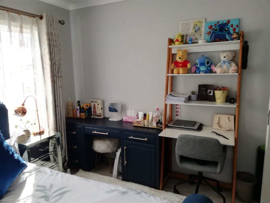 3 Bedroom Property for Sale in Eldoraigne Gauteng