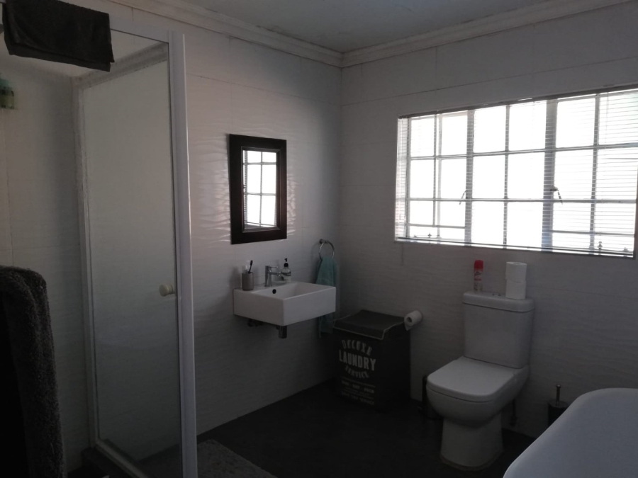 3 Bedroom Property for Sale in Eldoraigne Gauteng