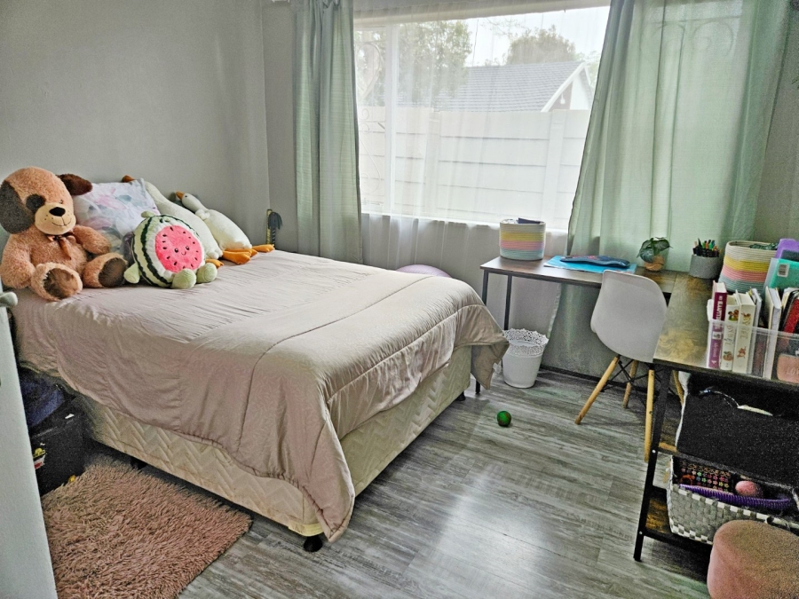 5 Bedroom Property for Sale in Terenure Gauteng