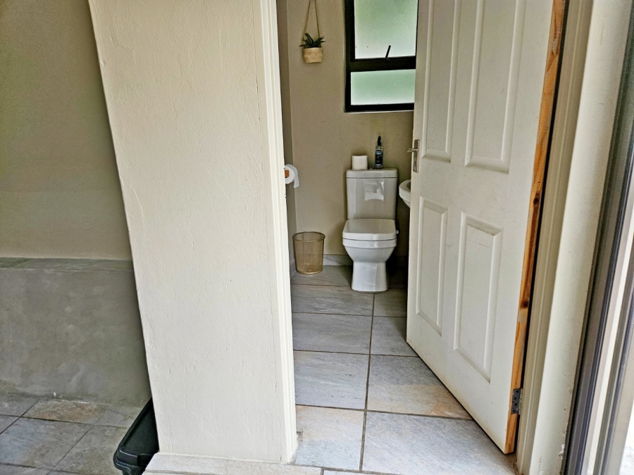 5 Bedroom Property for Sale in Terenure Gauteng