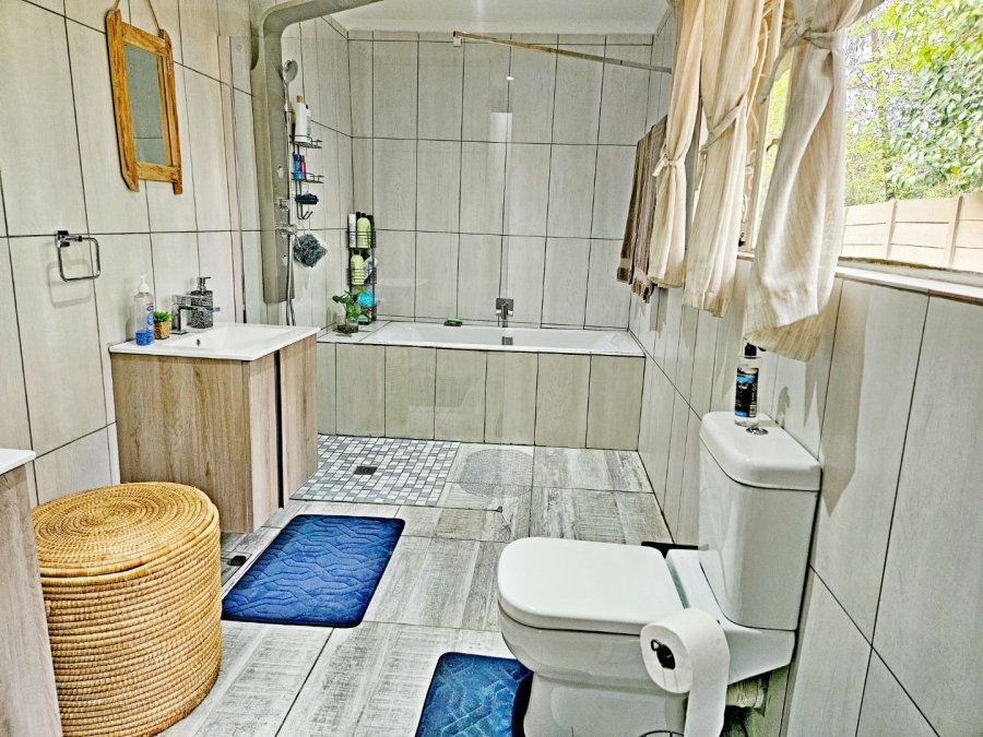 5 Bedroom Property for Sale in Terenure Gauteng