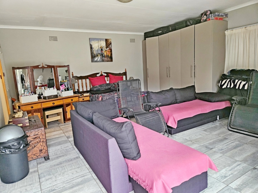 5 Bedroom Property for Sale in Terenure Gauteng