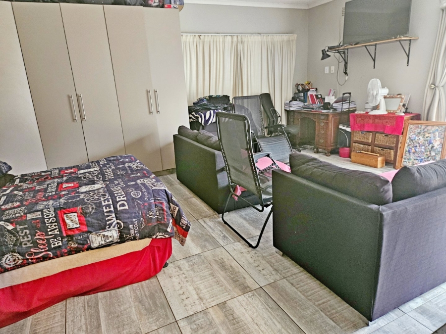 5 Bedroom Property for Sale in Terenure Gauteng