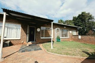 6 Bedroom Property for Sale in Hillside Gauteng