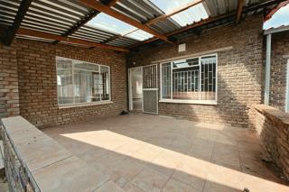 6 Bedroom Property for Sale in Hillside Gauteng