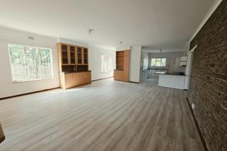 6 Bedroom Property for Sale in Hillside Gauteng