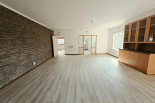 6 Bedroom Property for Sale in Hillside Gauteng