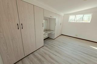 6 Bedroom Property for Sale in Hillside Gauteng