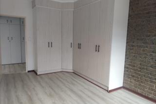 6 Bedroom Property for Sale in Hillside Gauteng