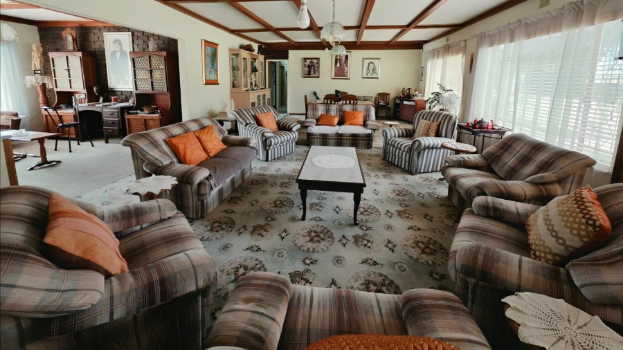 6 Bedroom Property for Sale in Hillside Gauteng