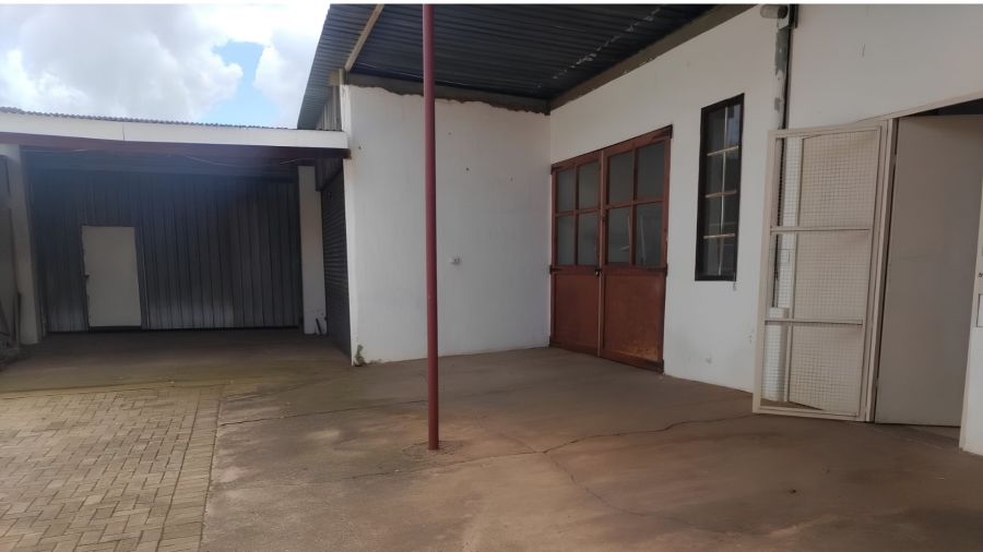 6 Bedroom Property for Sale in Hillside Gauteng