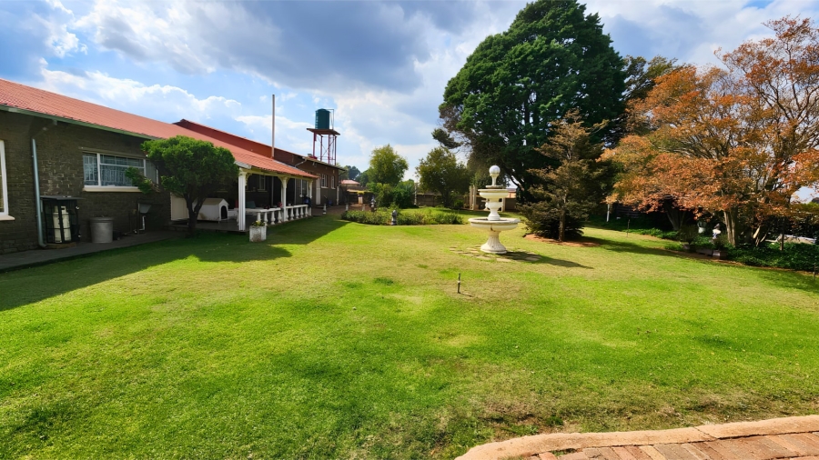 6 Bedroom Property for Sale in Hillside Gauteng