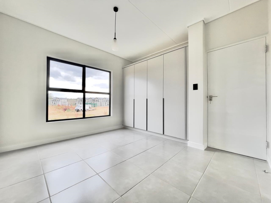 To Let 1 Bedroom Property for Rent in Waterfall Gauteng