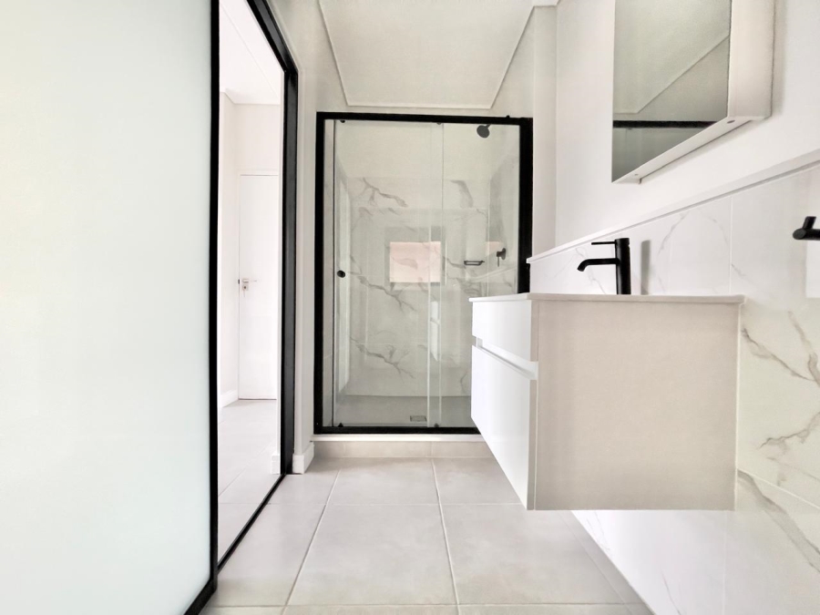 To Let 1 Bedroom Property for Rent in Waterfall Gauteng