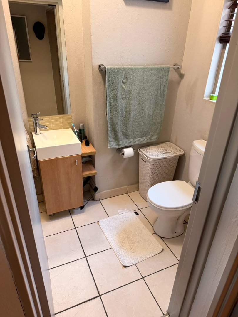 2 Bedroom Property for Sale in Broadacres Gauteng