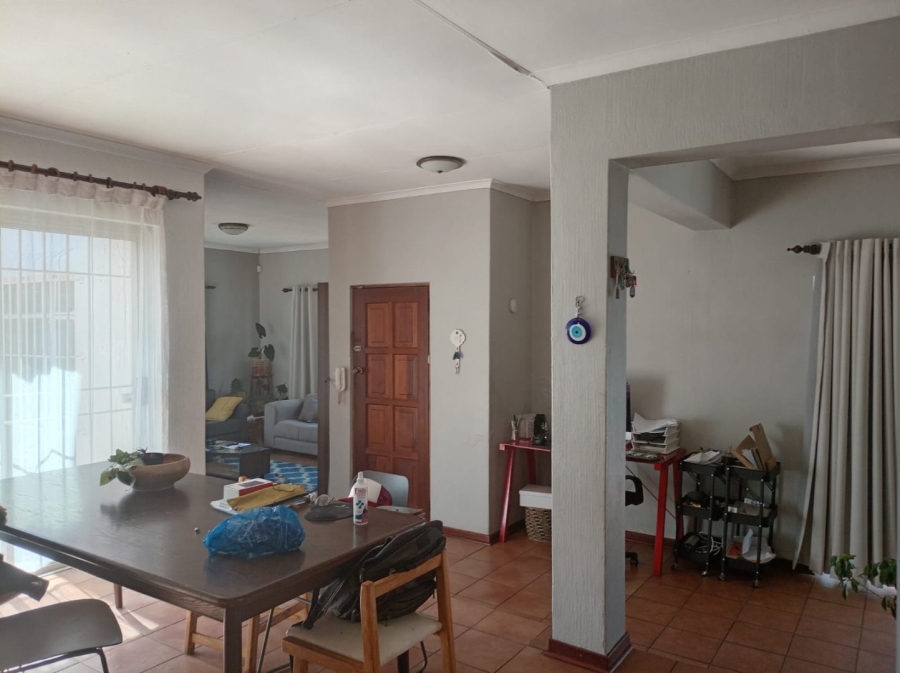 To Let 3 Bedroom Property for Rent in Albertville Gauteng