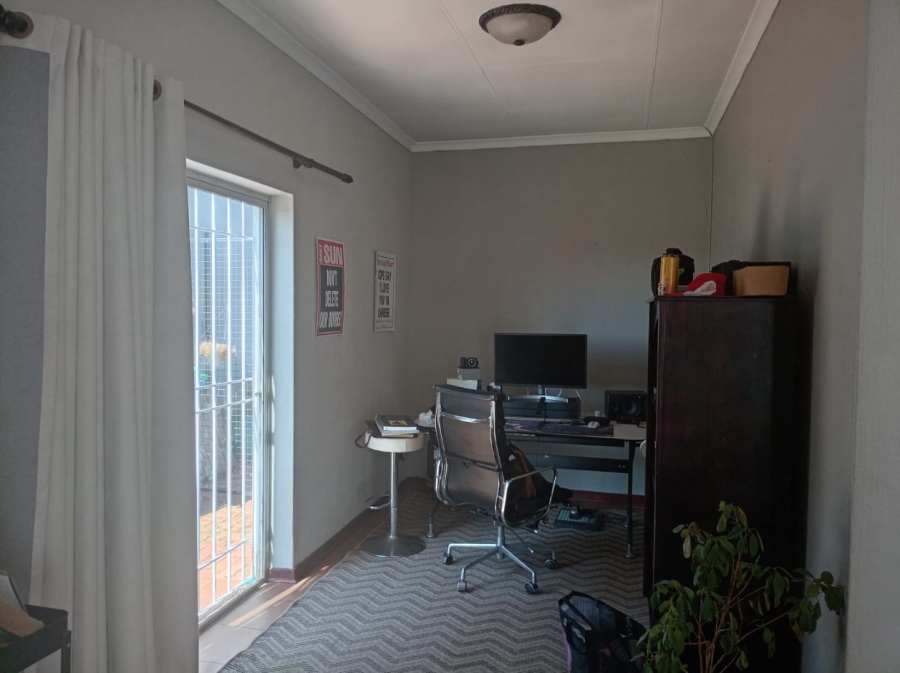 To Let 3 Bedroom Property for Rent in Albertville Gauteng