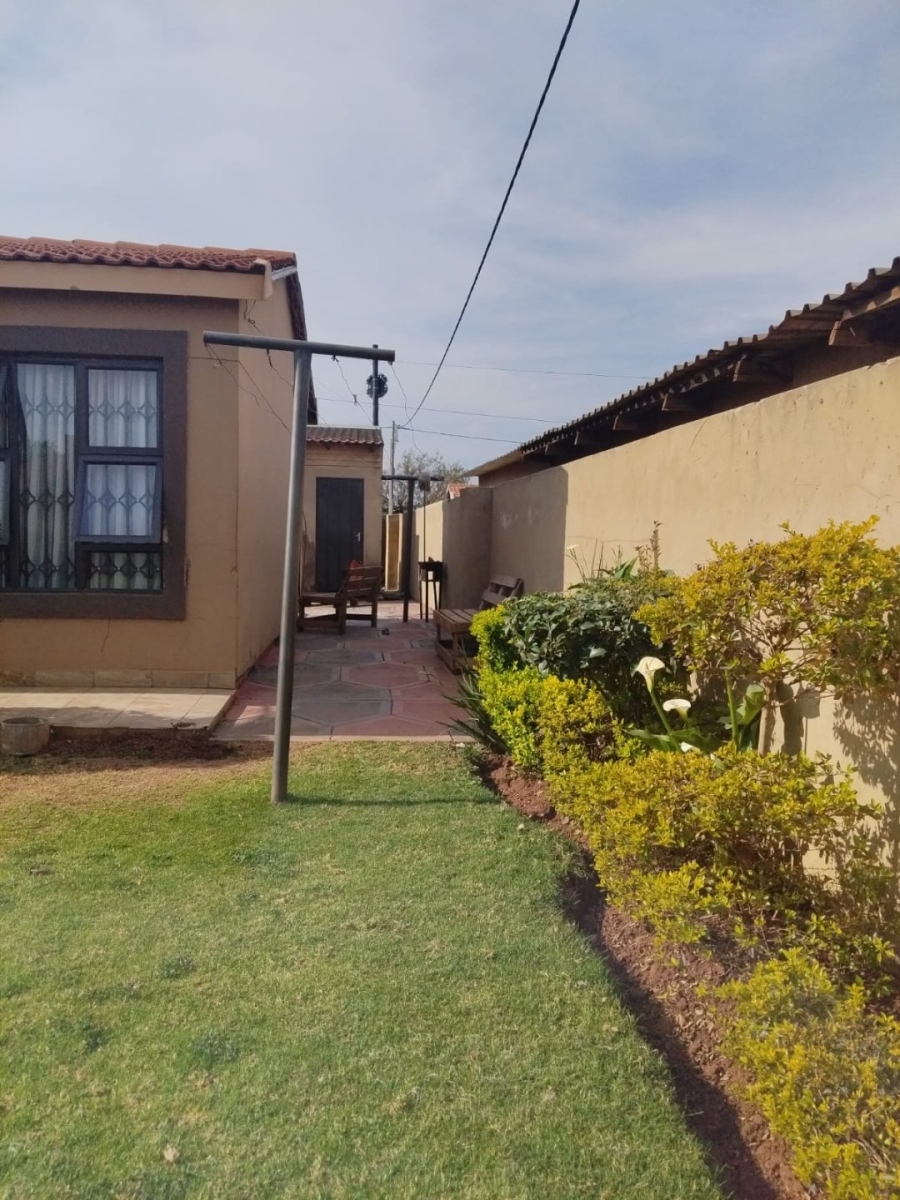 2 Bedroom Property for Sale in Palm Ridge Gauteng
